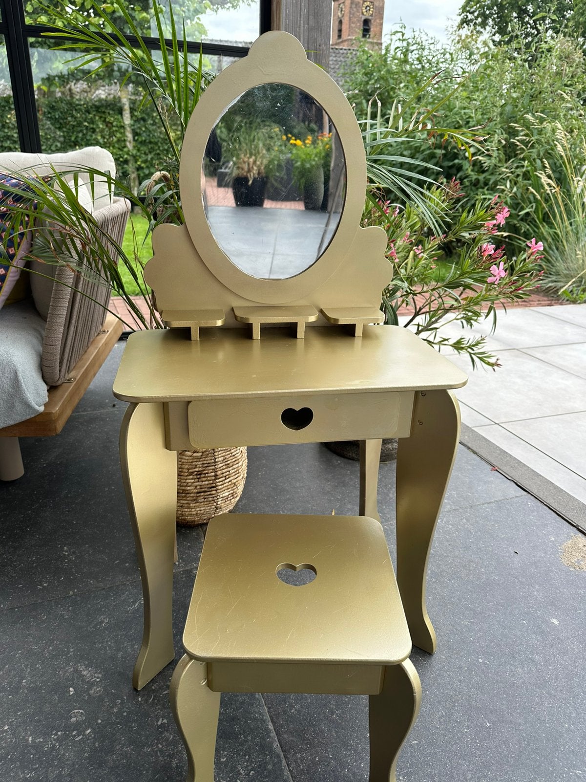 Kaptafeltje met krukje voor kinderen hout goud gespoten, Ophalen, Zo goed als nieuw, 50 tot 100 cm, Minder dan 100 cm