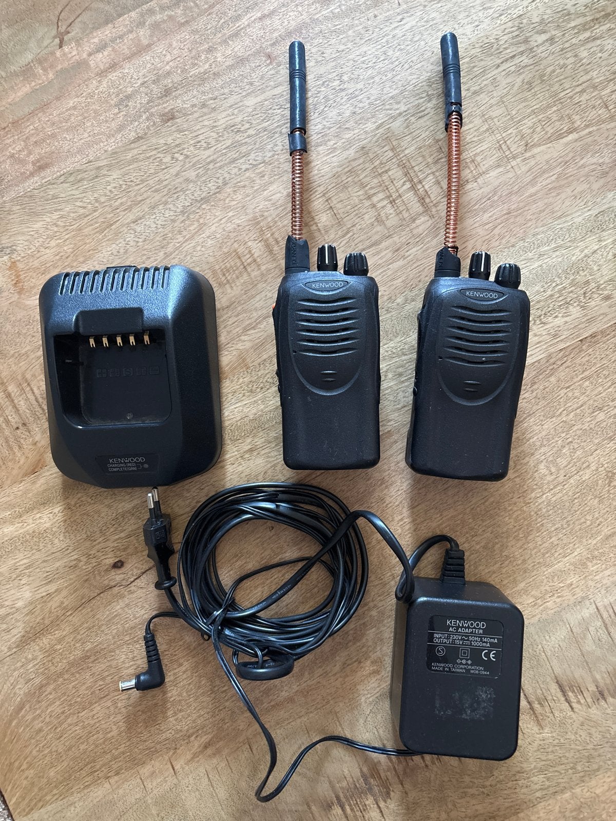Kenwood TK-2160 portofoons 2st met oplader, Ophalen, Minder dan 2 km, Gebruikt, Portofoon of Walkie-talkie