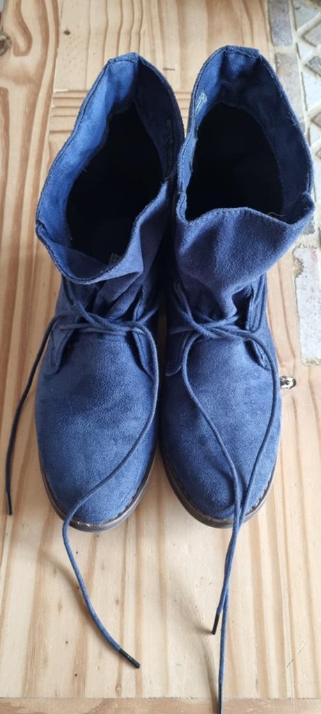 Blauwe suede laarsjes maat 38 merk: Hot item, Hot Item, Blauw, Lage of Enkellaarzen, Ophalen of Verzenden