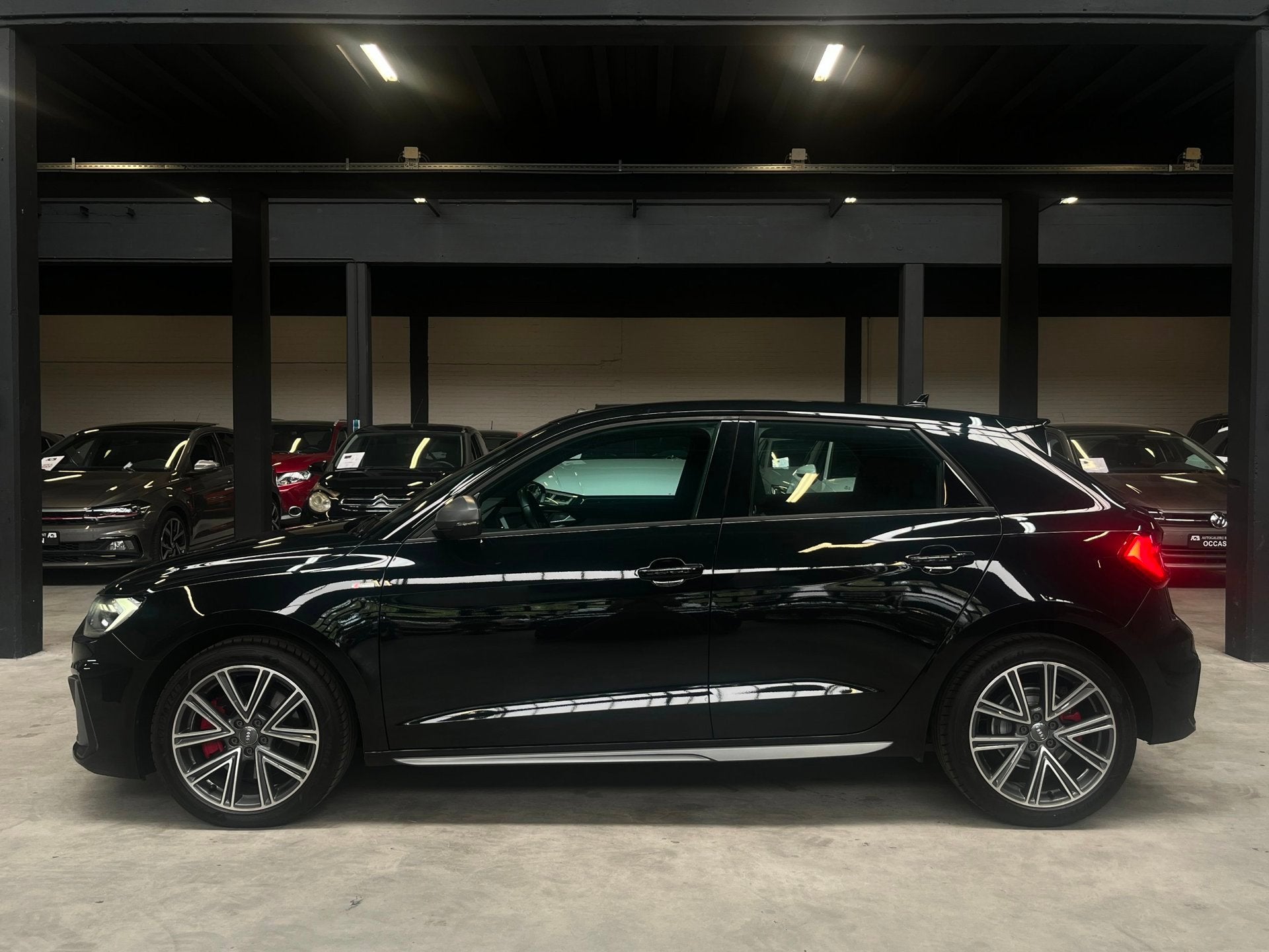 Audi A1 SPORTBACK 40 TFSI S- line #Xenon/Carplay/Sfeerverlic, Auto's, Dealer onderhouden, 4 cilinders, 1984 cc, Leder en Stof