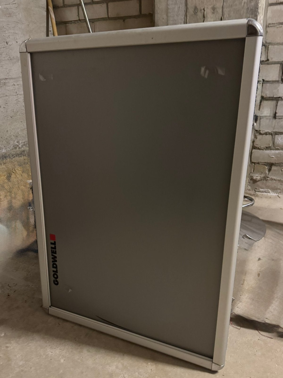 6 stevige aluminium kliklijsten,, Ophalen, Gebruikt, Magneetbord