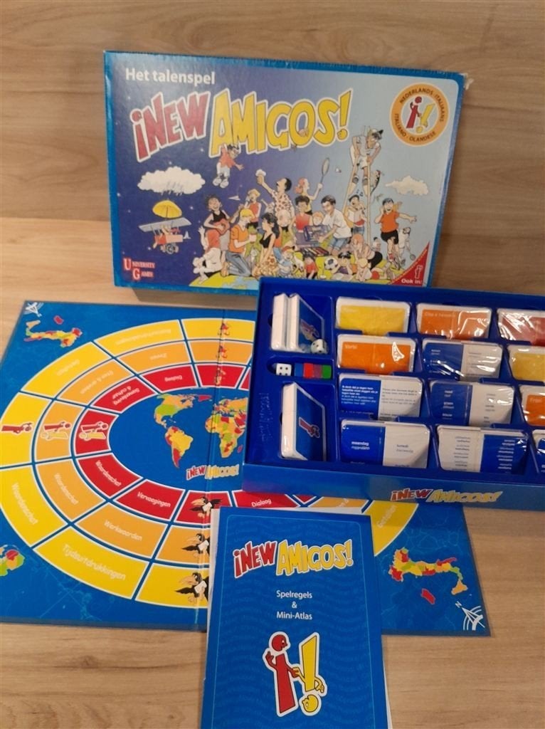 New Amigos - Het talenspel - Italiaans - Nederlands - s5877, Hobby en Vrije tijd, Gezelschapsspellen | Bordspellen, Verzenden
