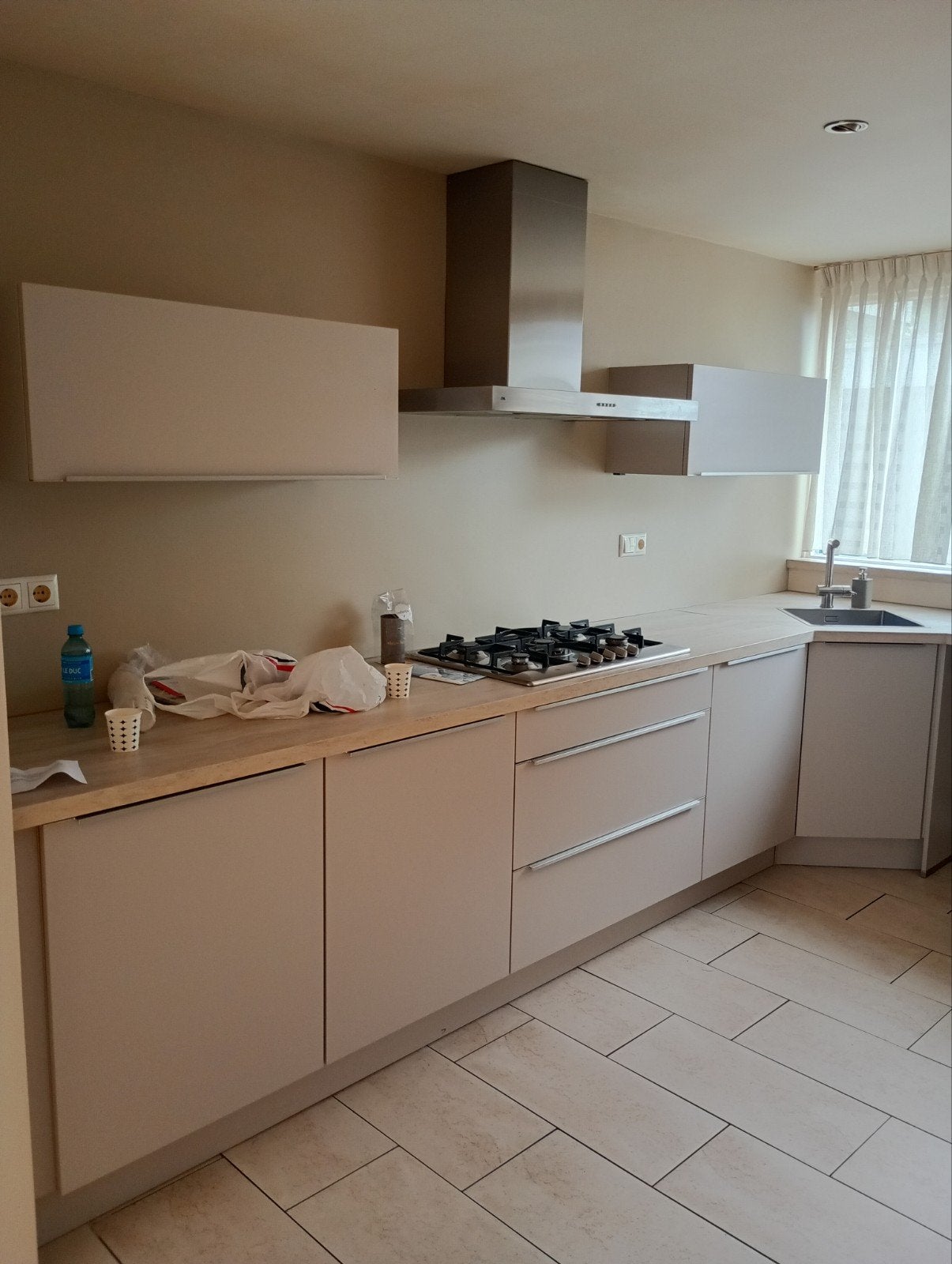 Hoek keuken te koop, Huis en Inrichting, Keuken | Complete keukens, Overige materialen, Hoekkeuken, Ophalen of Verzenden, Zo goed als nieuw