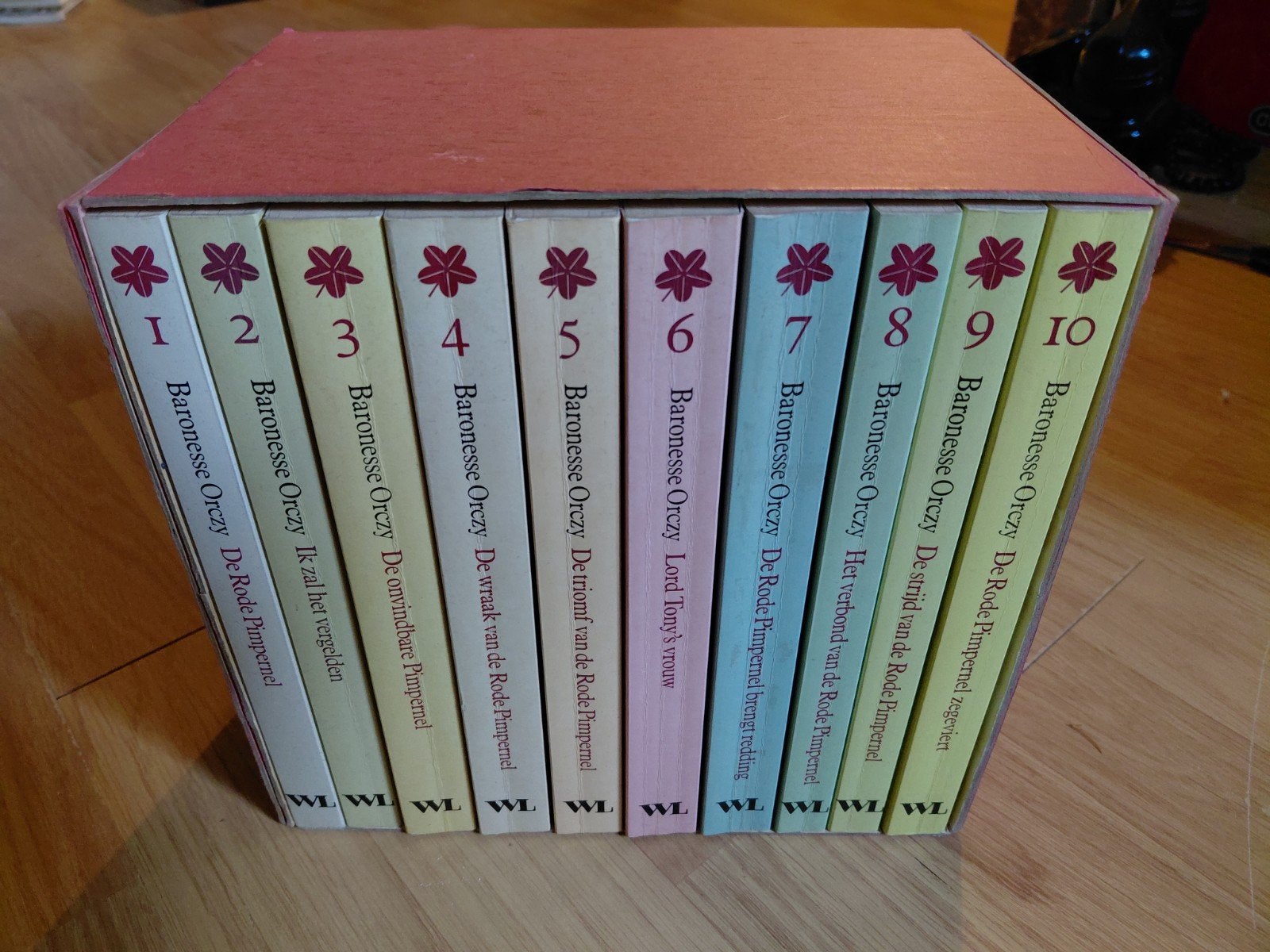 Baronesse Orczy DE RODE PIMPERNEL pastel vintage serie, Boeken, Ophalen of Verzenden, Gelezen