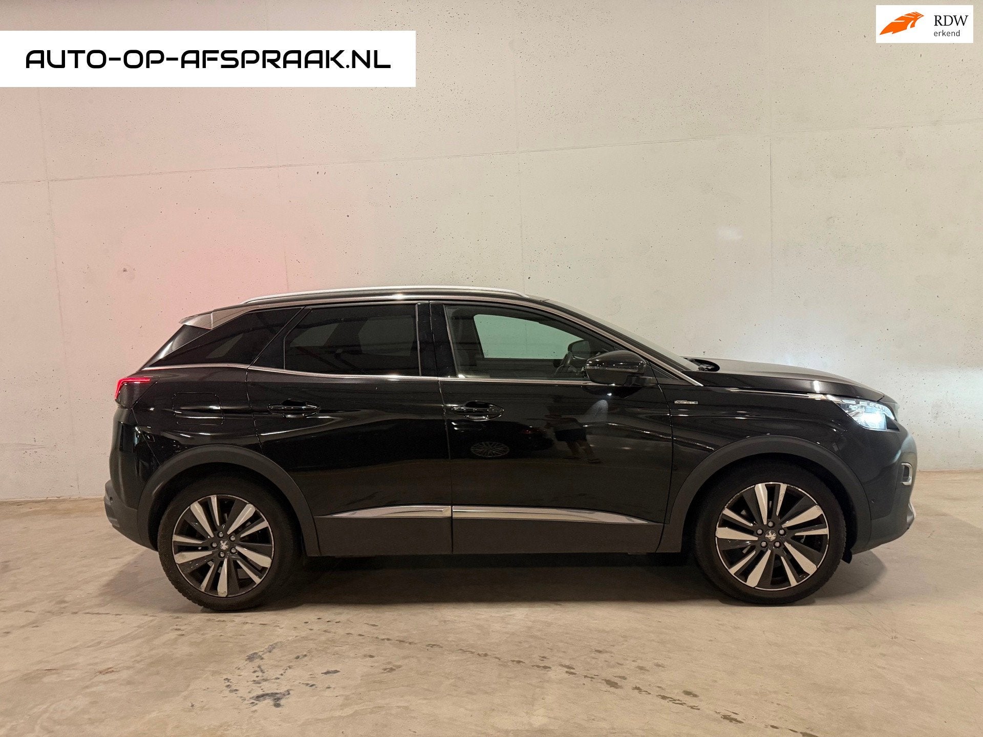 Peugeot 3008 1.2 PureTech GT Line BTW 21%, Gebruikt, Euro 6, 1199 cc, Zwart