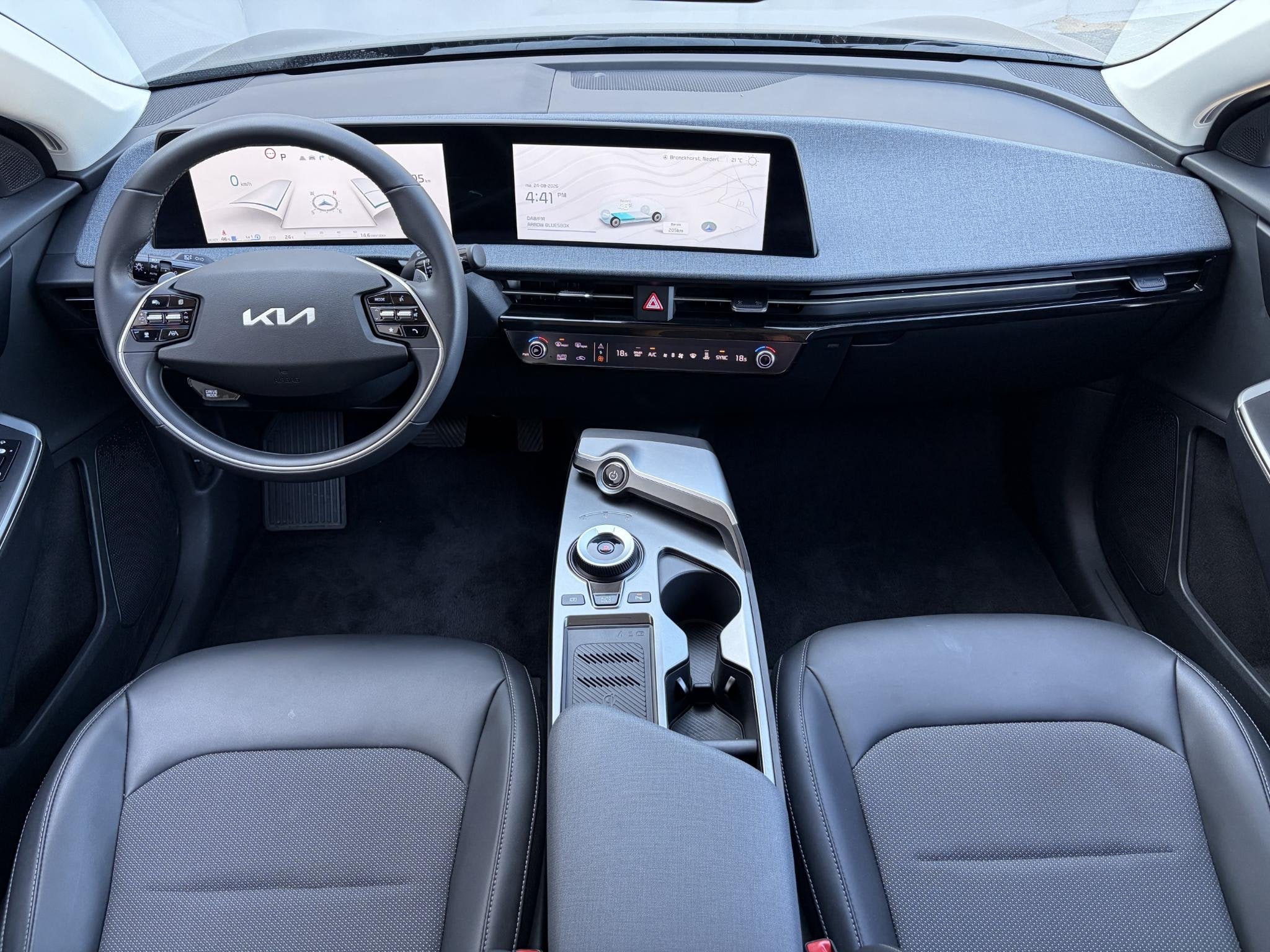 Kia EV6 Edition 77.4 kWh / SOH 100% / Fabrieksgarantie tot 1, Auto's, Automaat, 228 pk, Gebruikt, Zwart