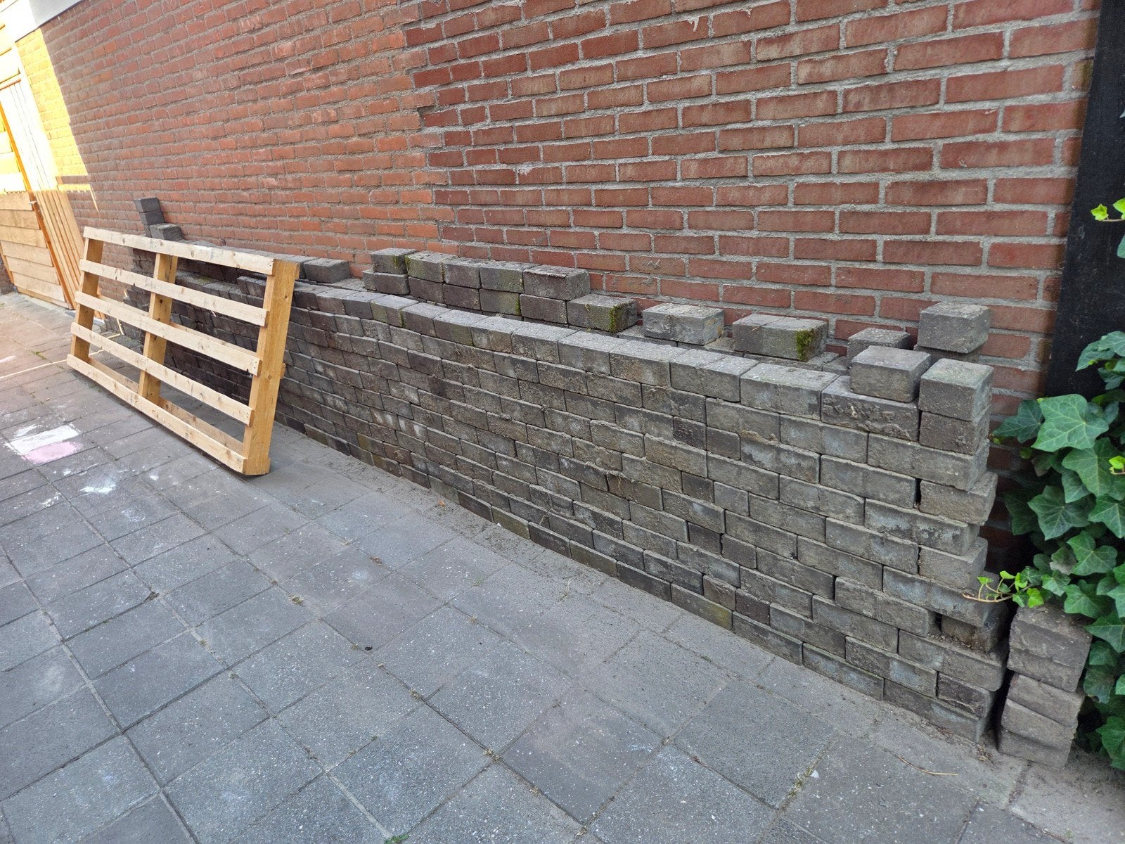 Klinkers 21x10x7 gratis, Tuin en Terras, Schuttingen, Ophalen