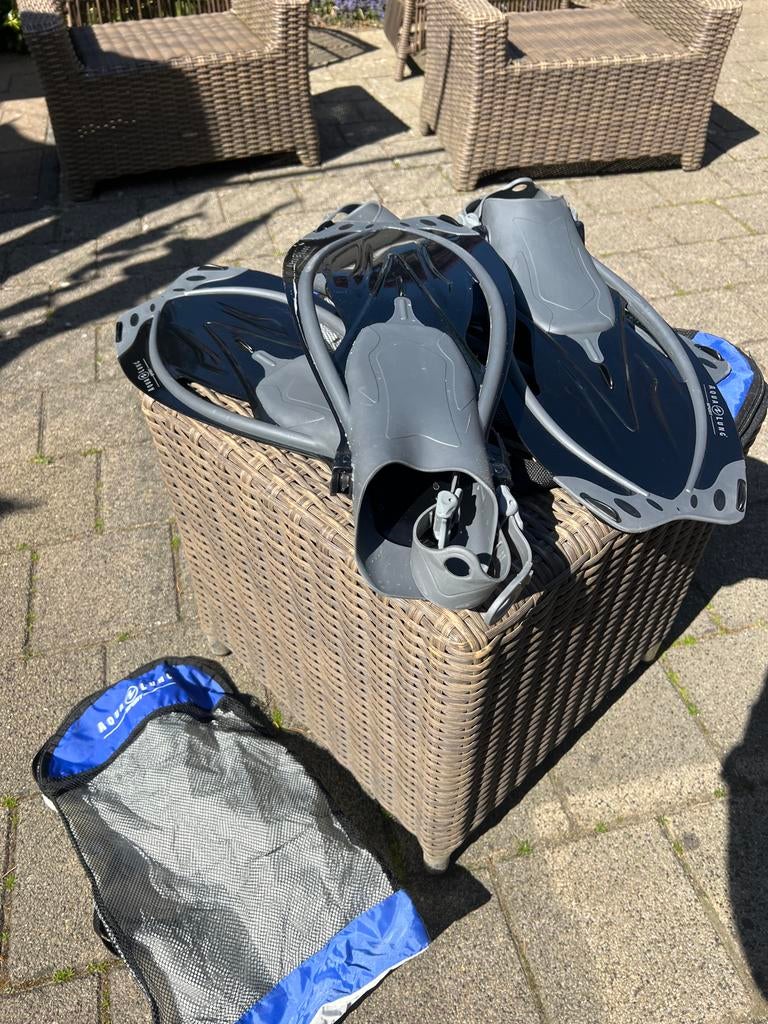 2x Aqua Lung Sport Flippers met Hoezen - Maat 38-41, Ophalen, Zo goed als nieuw, Zwem- of Duikvliezen
