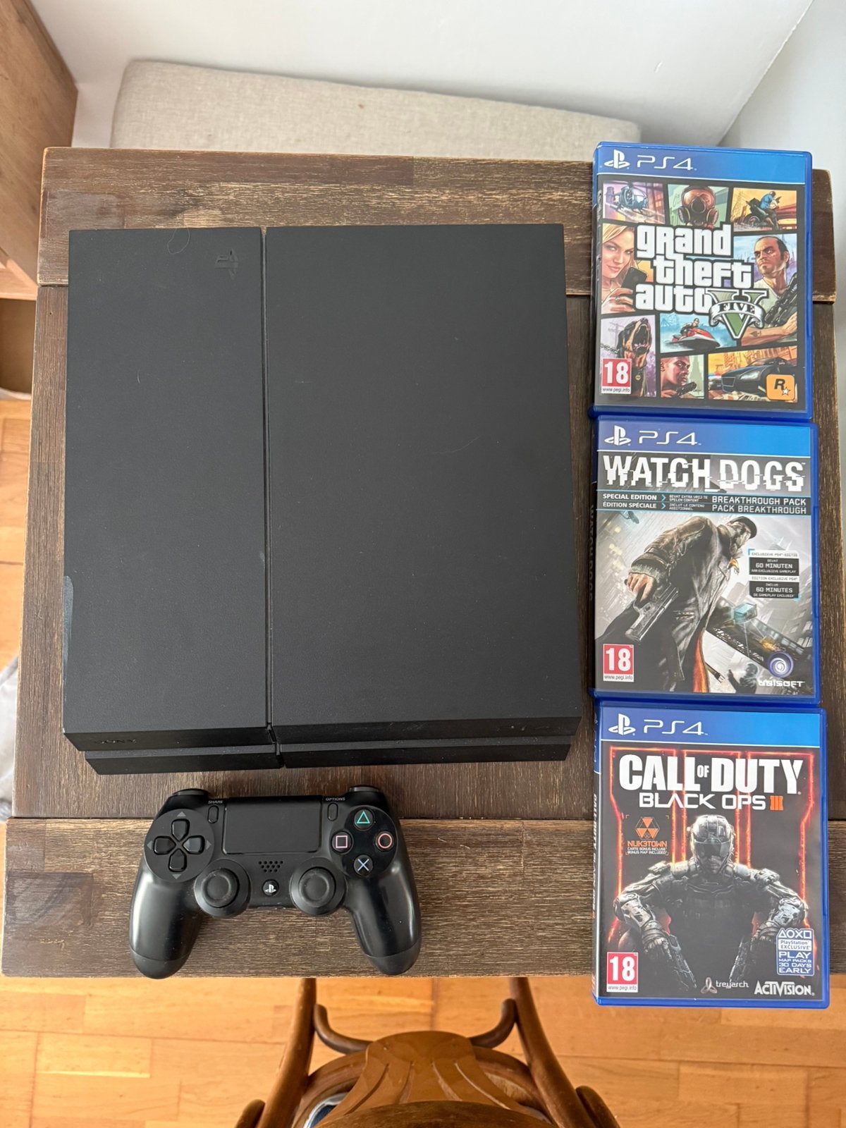 PS4 + controller + 3 games – GTA V, Watch Dogs & COD, Spelcomputers en Games, Ophalen, Met 1 controller, Original, 500 GB