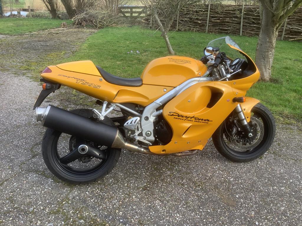 Triumph Daytona T595, 1997, 4100 km, 1ste eigenaar RIJKLAAR!, Motoren, Occasion, 3 cilinders, Meer dan 35 kW, 955 cc