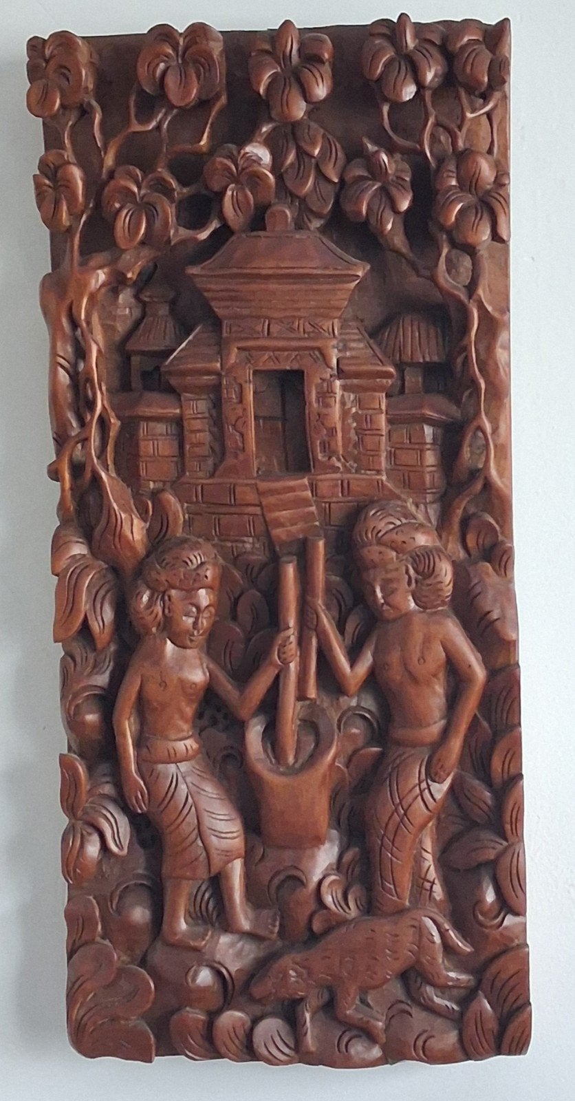 Indonesië. Houtsnijwerk. Reliëf. 24/52/5 cm., Ophalen
