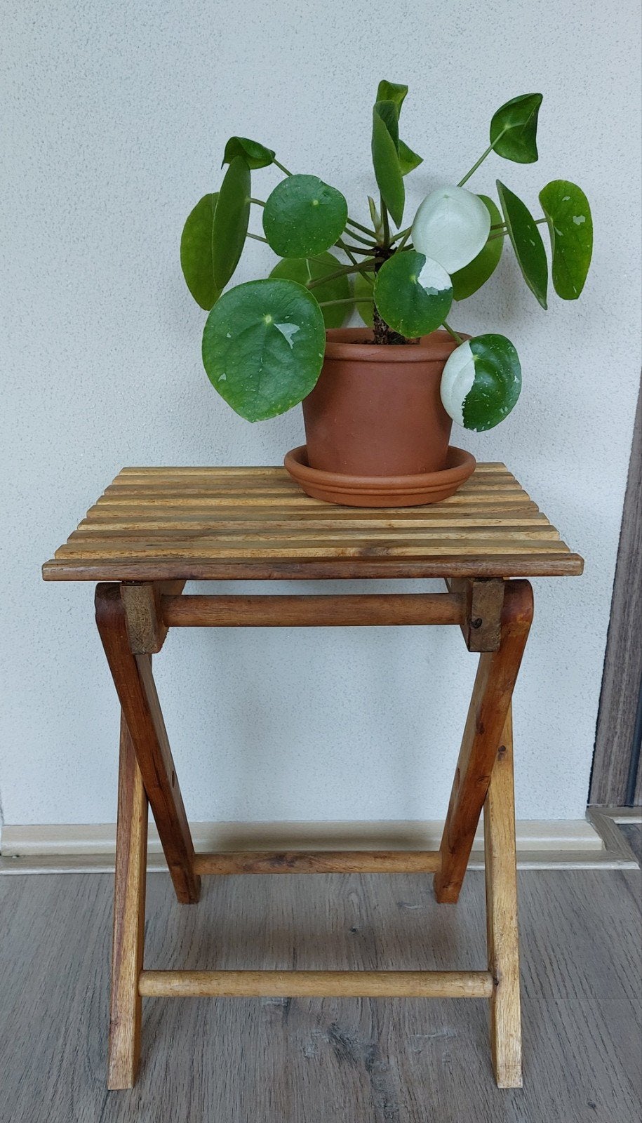 houten klapkrukje/ bijzet tafeltje, Ophalen, 25 tot 50 cm, Rechthoekig