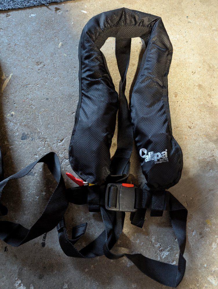 2x Antares 150N Allpa Automatische Reddingsvest, Watersport en Boten, Gebruikt, Ophalen of Verzenden, Dame of Heer, Allpa Regatta