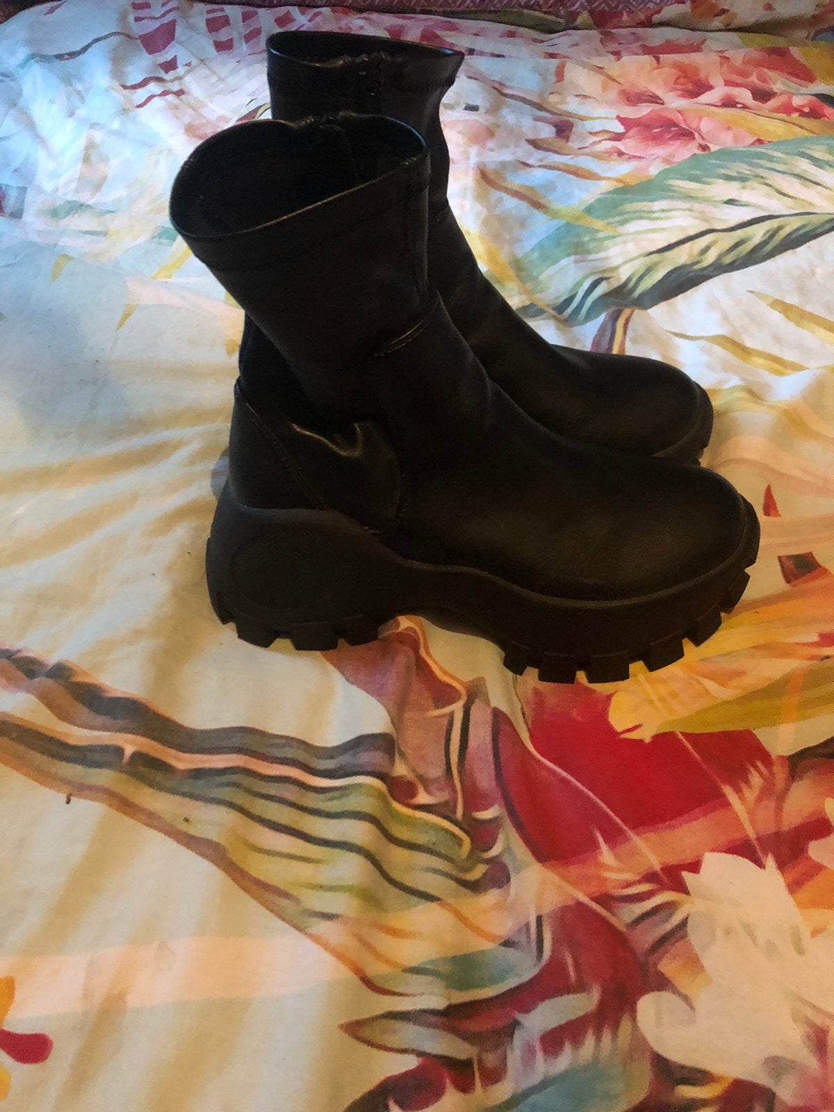 Chunky boots vegan maat 39 nieuw ., Zwart, Lage of Enkellaarzen, Nieuw, Ophalen of Verzenden