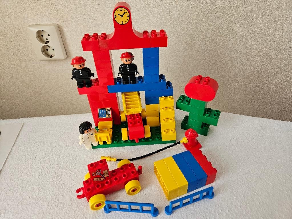 Lego Duplo 2220 Brandweer kazerne, Overige thema's, Ophalen of Verzenden, Zo goed als nieuw, Compleet