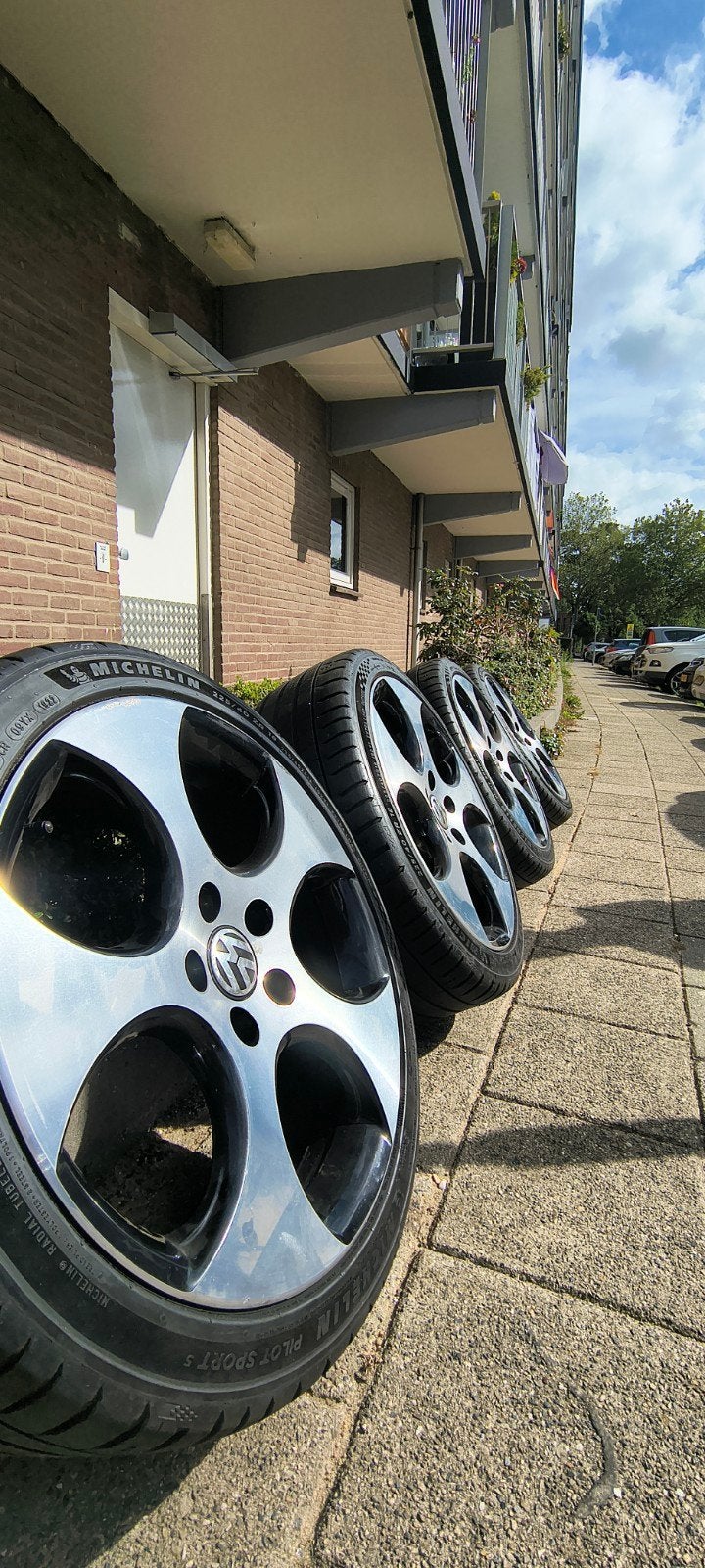 originele vw golf gti 6 Detroit velgen 18 inch met Michelin, Ophalen, 18 inch, Zomerbanden, 225 mm