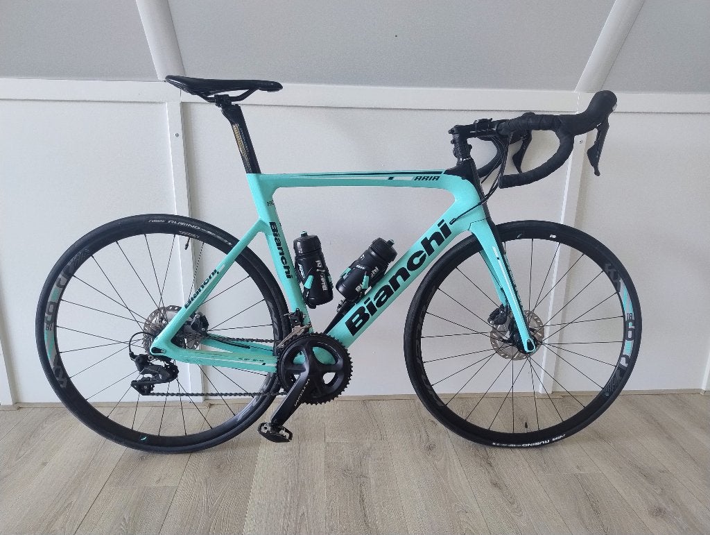 Bianchi Aria Aero Ultegra Disc Racefiets Full Carbon (mt 57), 28 inch, Carbon, Heren, Zo goed als nieuw