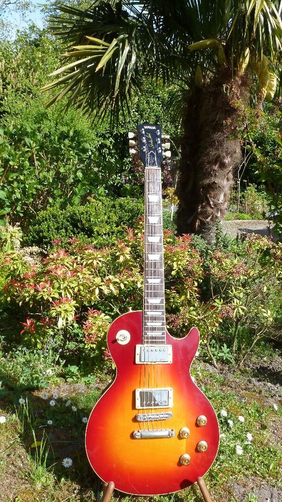 Yamaha Studio Lord (Open Book/Law Suit)/Vintage Gibson '57, Muziek en Instrumenten, Snaarinstrumenten | Gitaren | Elektrisch, Ophalen
