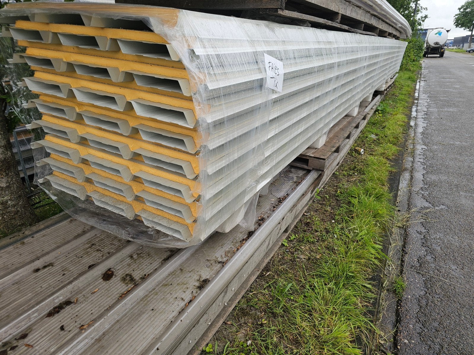 Bkeus dakpanelen 40mm Staal staal wit/wit  nieuw