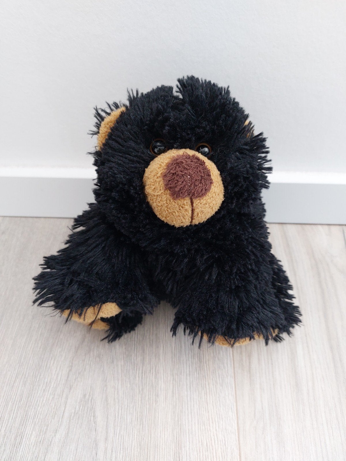 knuffel KiKa beer zwart bruin kraalogen klein L2085, Ophalen of Verzenden