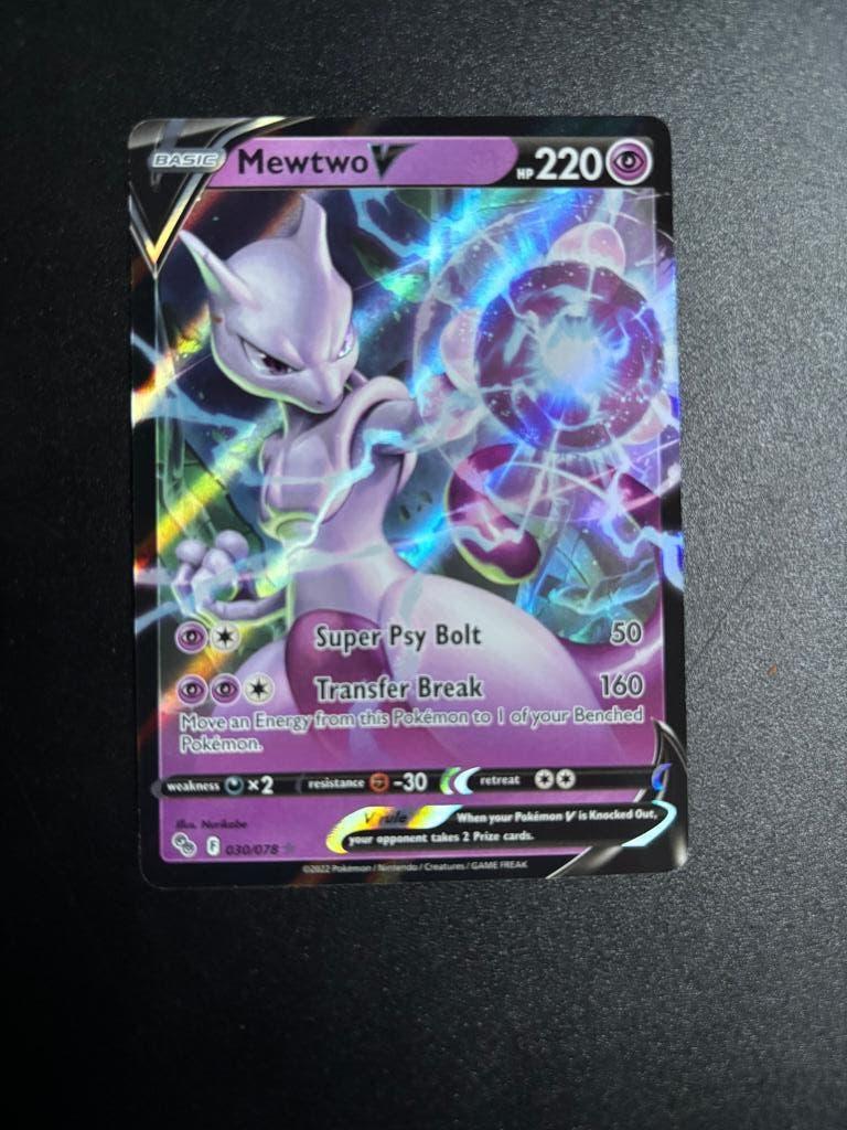 Mewtwo V (PGO 030), Ophalen of Verzenden