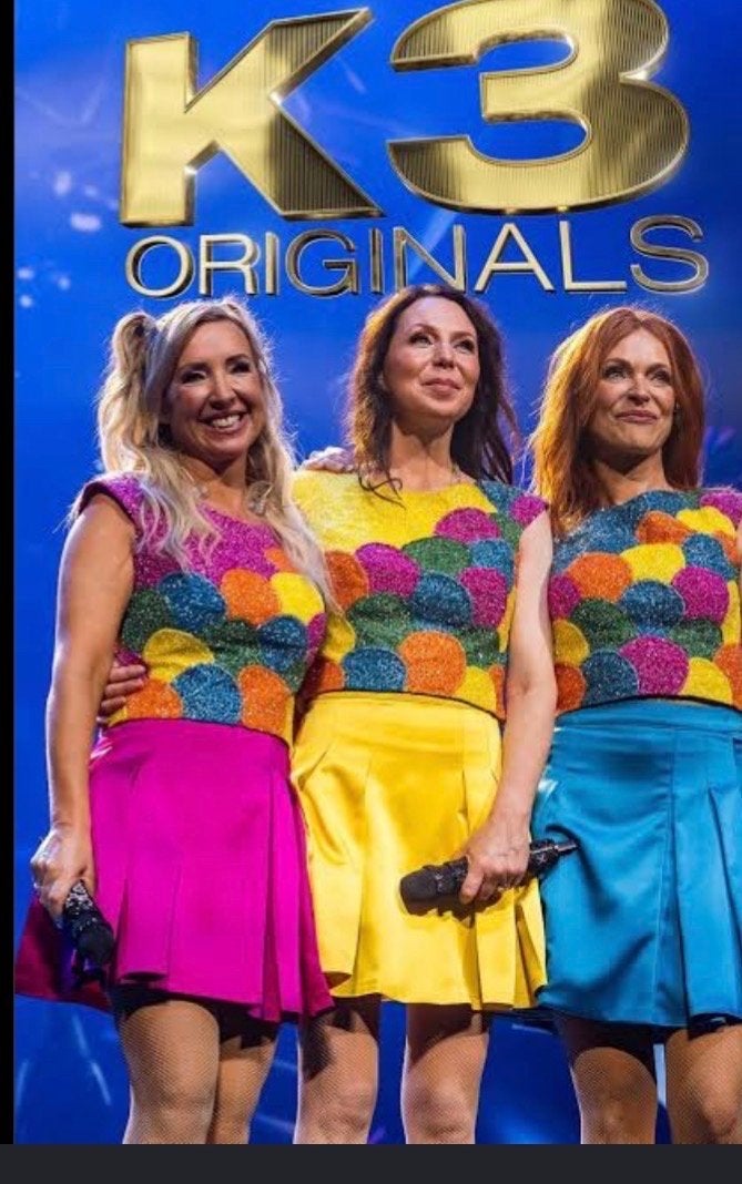 2 staan plaatsen k3 originals 6 juni, Twee personen, April