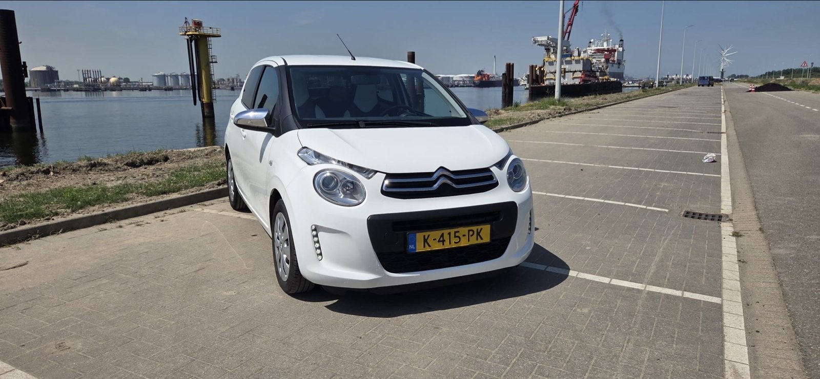 Citroën C1 1.0 VTi 72PK 5D 2021 Wit Airco Navigatie Carplay, Stof, Euro 6, 4 stoelen, C1