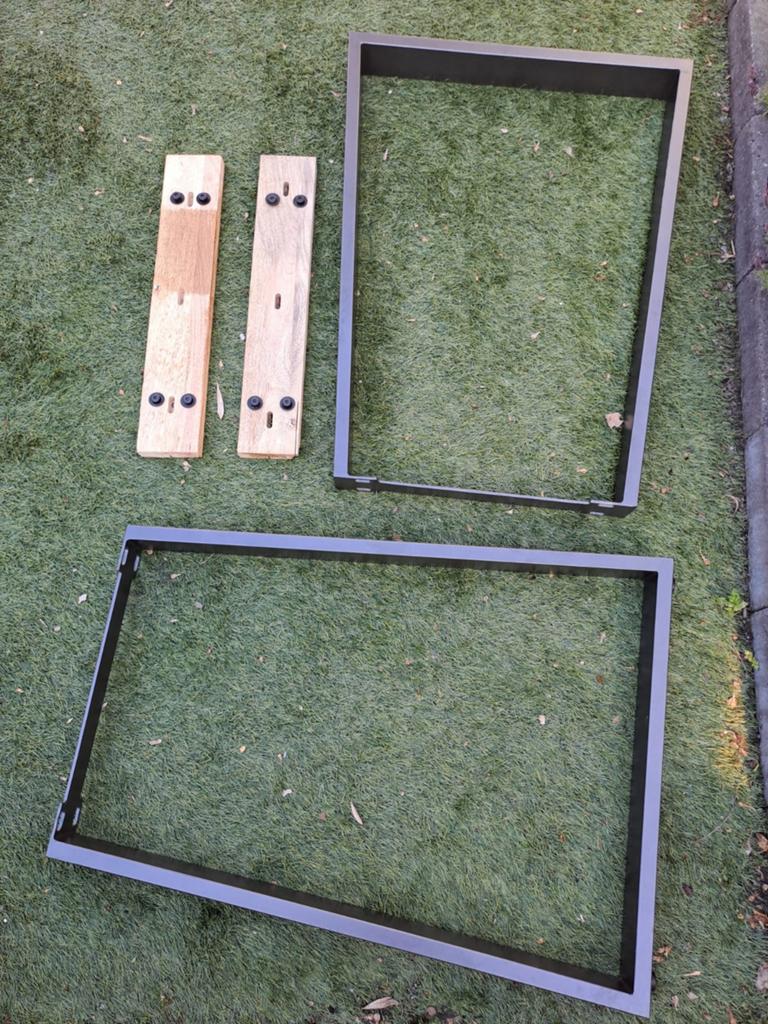 Eettafel onderstel met houten balken, Huis en Inrichting, Tafels | Eettafels, Gebruikt, Industrieel, Modern, 50 tot 100 cm, Vier personen