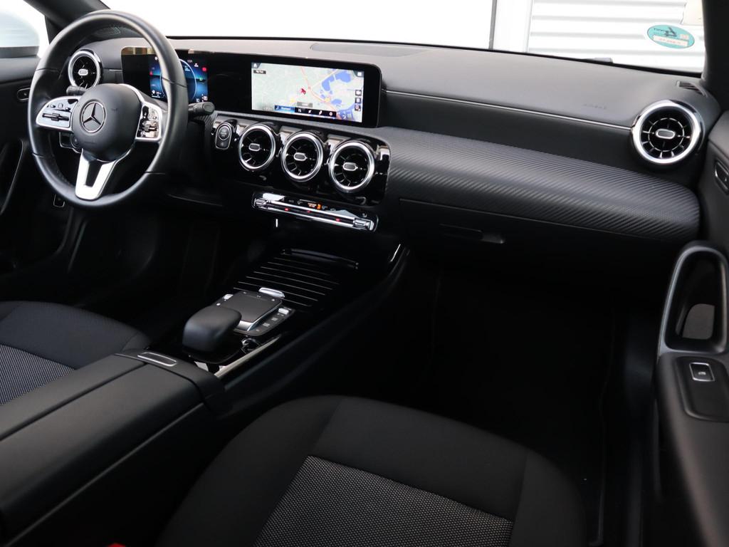 Mercedes-Benz CLA-klasse 180 Business Line, CLA, Gebruikt, 4 cilinders, Wit