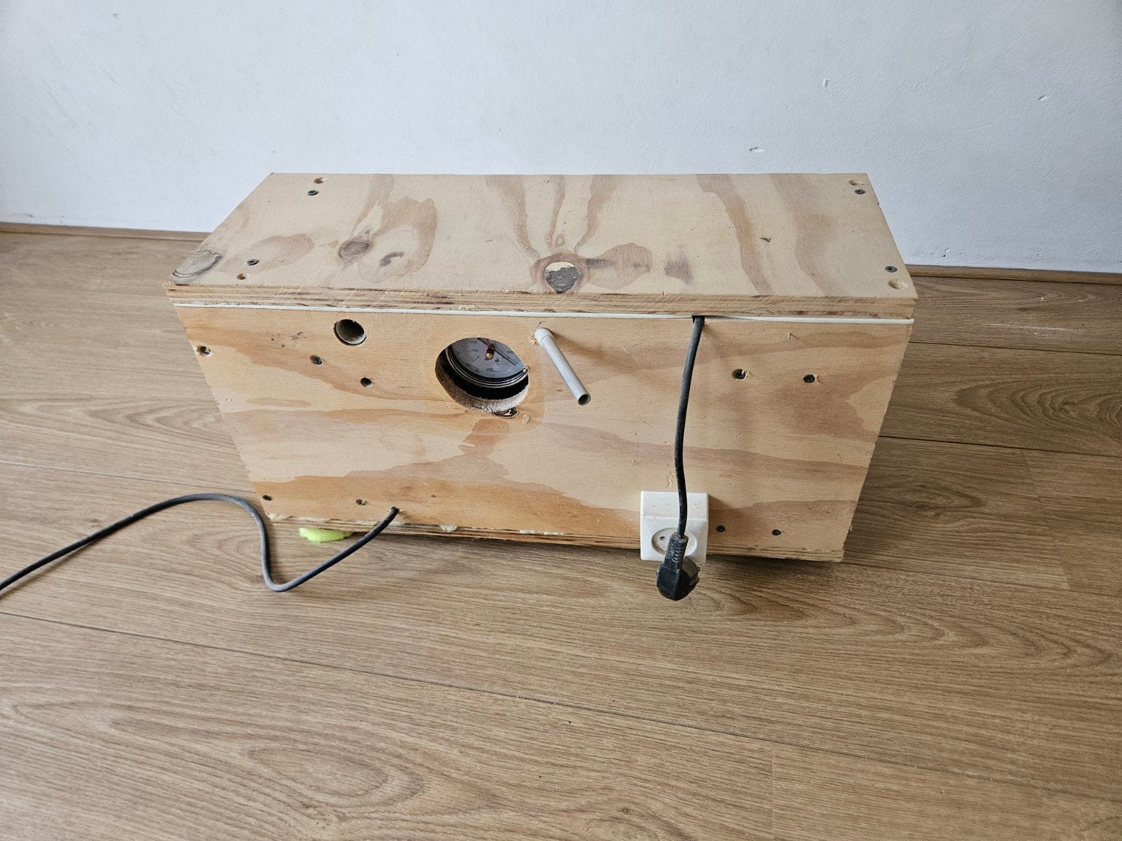 Vacuümpomp VE135 in fluisterbox met handleiding, Ophalen of Verzenden