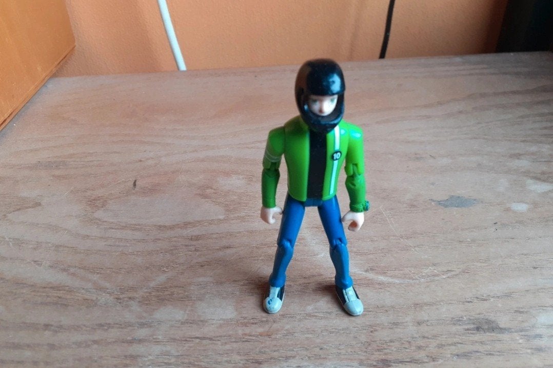 Ben 10 Alien Swarm Ben Tennyson figuur 

Action Cycle, Ophalen of Verzenden, Gebruikt