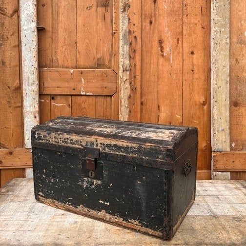 Hutkoffer deken scheeps kist koffer zwart bolle deksel, Overige houtsoorten, Minder dan 50 cm, Gebruikt, 50 tot 100 cm