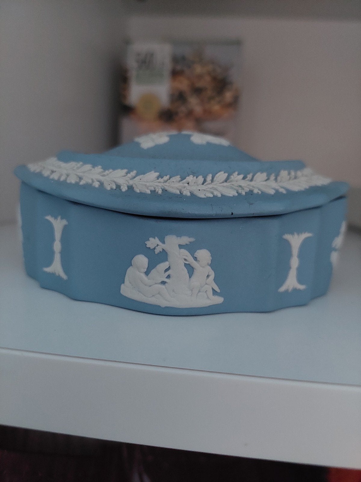 Vintage Wedgwood Jasperware blauwe sieradendoos, Antiek en Kunst, Ophalen of Verzenden
