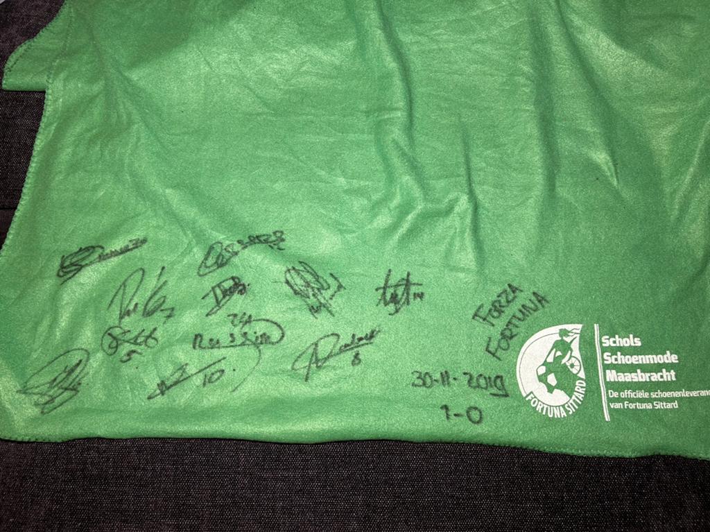 Fleecedeken fortuna sittard met originele handtekeningen, Verzenden, Zo goed als nieuw, Overige binnenlandse clubs, Overige typen