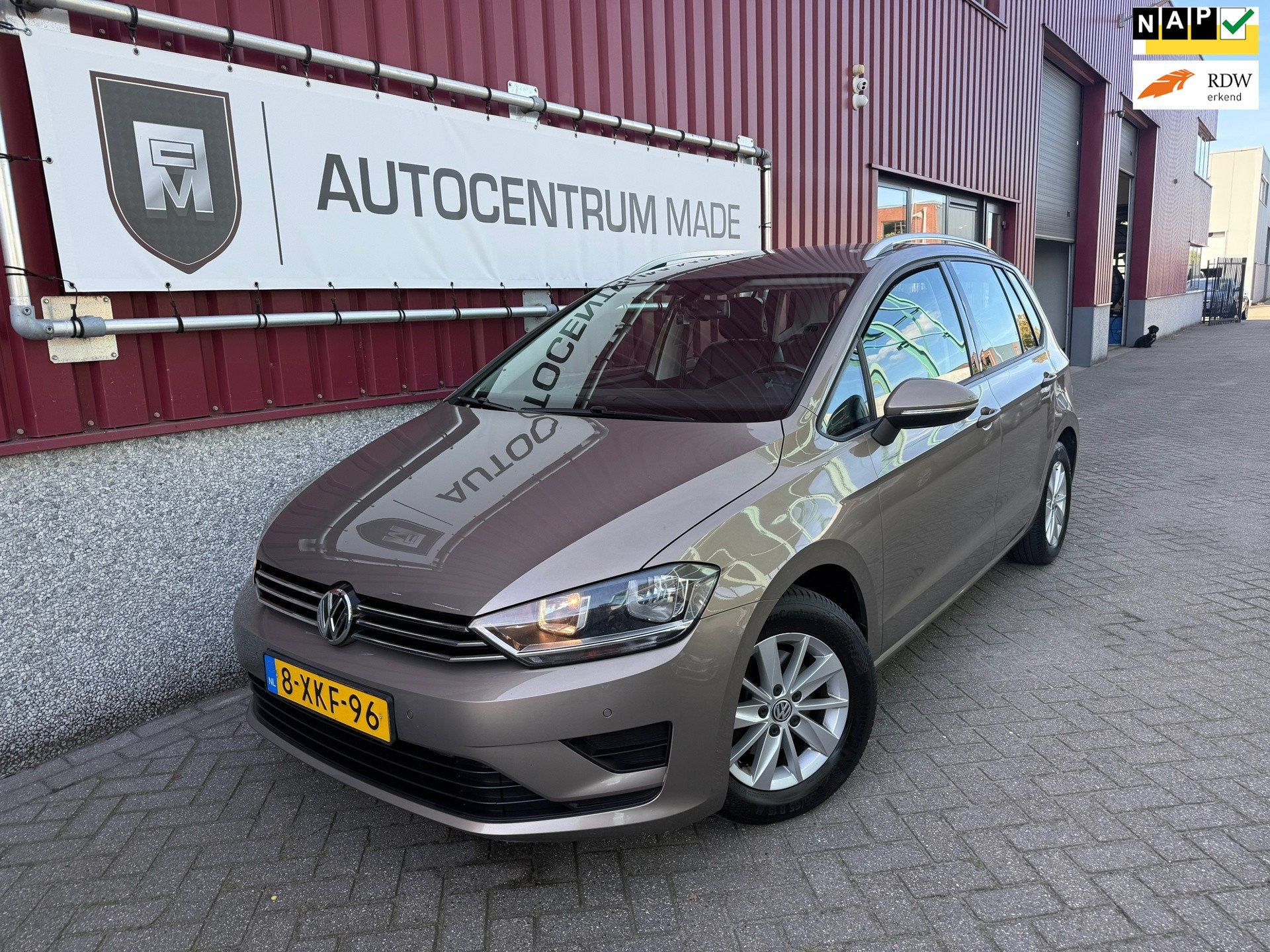 Volkswagen Golf Sportsvan 1.2 TSI Comfortline // Automaat //, Gebruikt, 4 cilinders, Beige, Bedrijf
