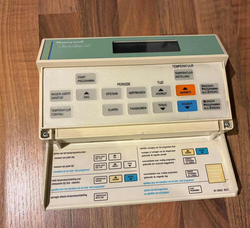 Honeywell chronotherm lll. Klokthermostaat. IZGS., Doe-het-zelf en Verbouw, Thermostaten, Ophalen of Verzenden, Gebruikt