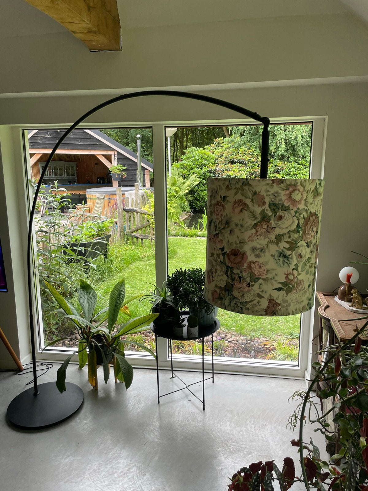 Staande lamp met vintage bloemenkap, Ophalen, Gebruikt, Metaal, 150 tot 200 cm
