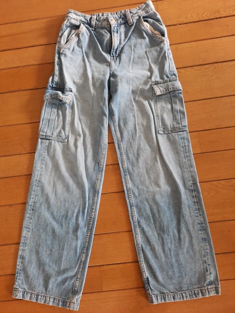H&M Divided Baggy Low Cargo Jeans maat 34, Kleding | Dames, Spijkerbroeken en Jeans, H&M, Blauw, Ophalen of Verzenden, Zo goed als nieuw