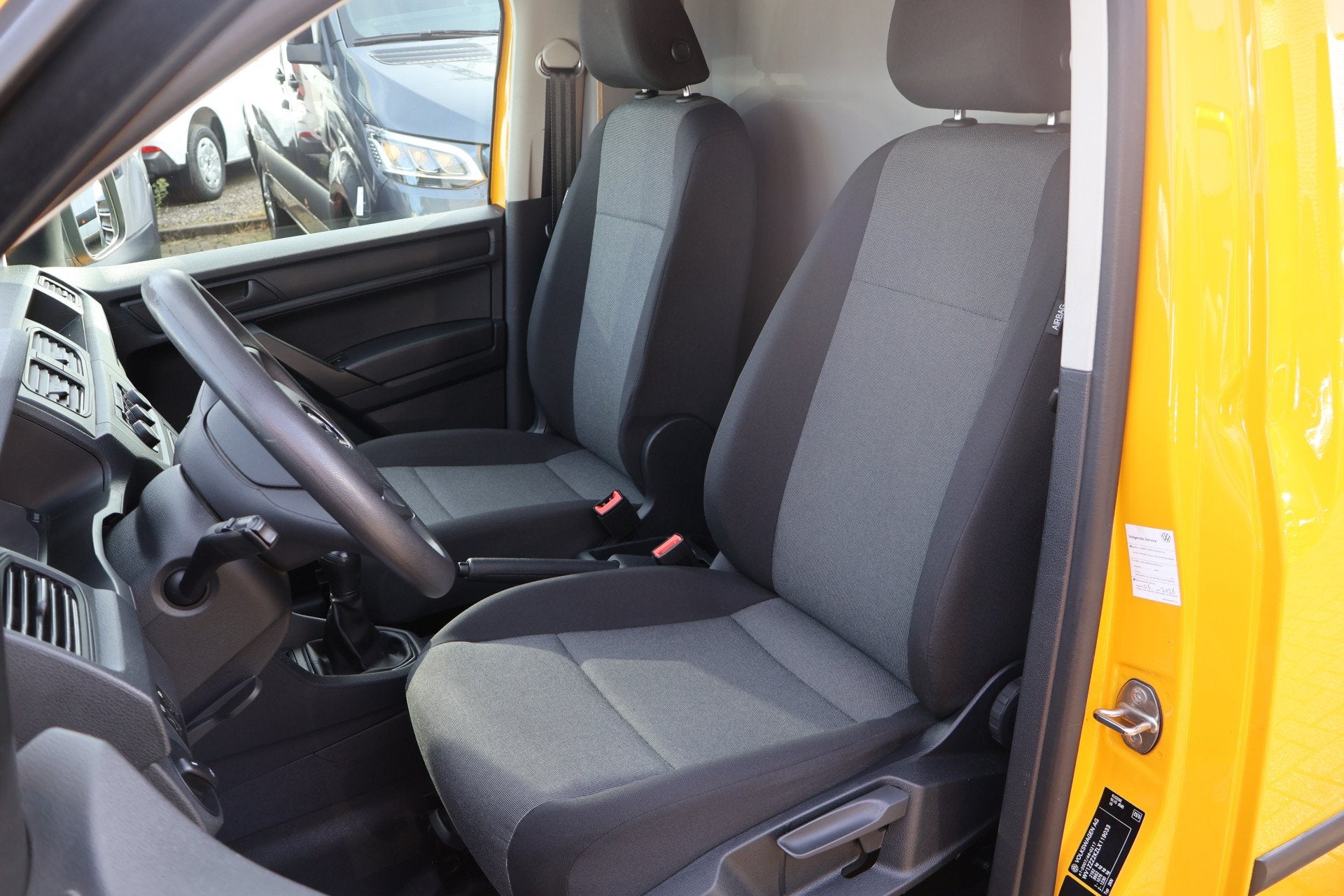 Volkswagen Caddy 2.0 TDI L1 H1 Airco (bj 2021), Auto's, Stof, Gebruikt, Euro 6, 4 cilinders