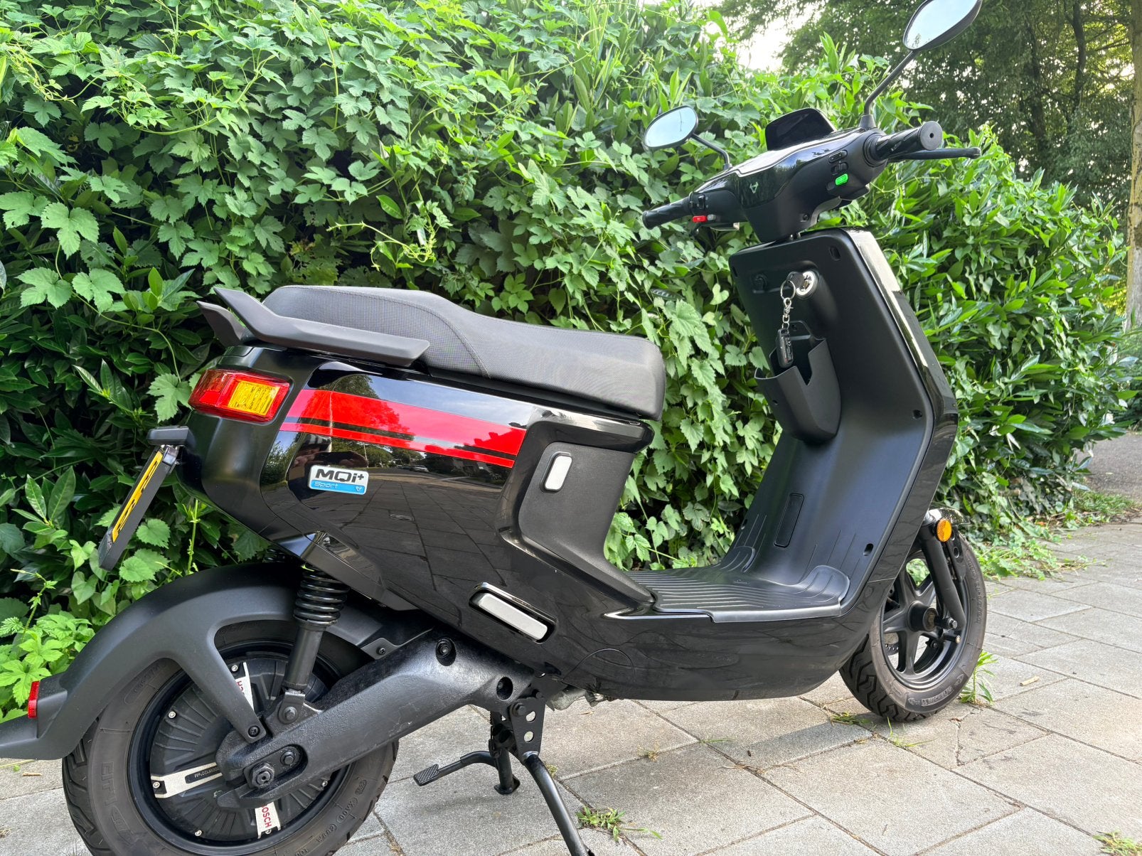 Niu MQI+Sport Black on Black eclectische Scooter, Fietsen en Brommers, Scooters | Overige merken, Ophalen, Gebruikt, Maximaal 45 km/u