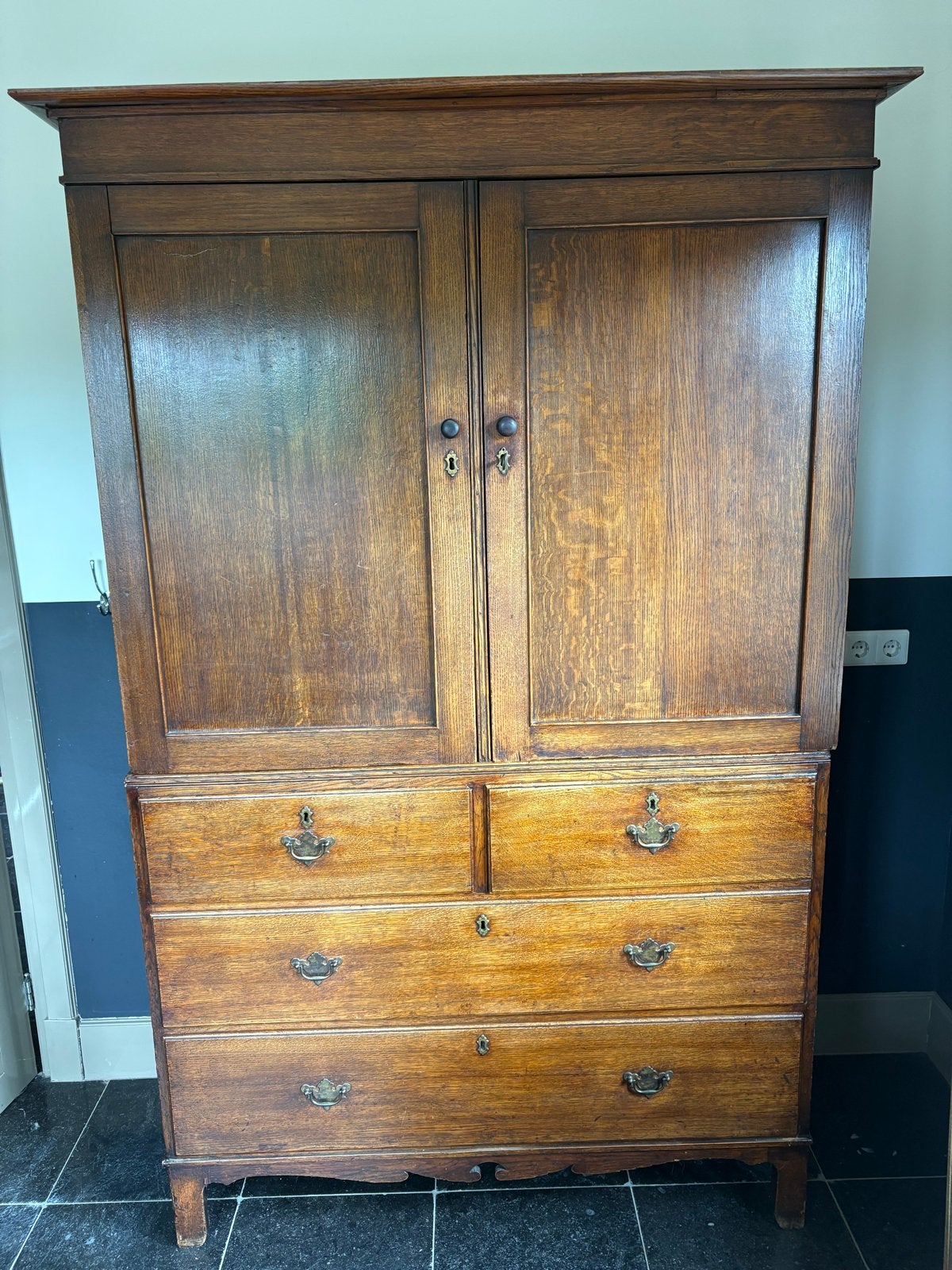 Antieke Eikenhouten Kast met Lades en Vitrine, Antiek en Kunst, Ophalen
