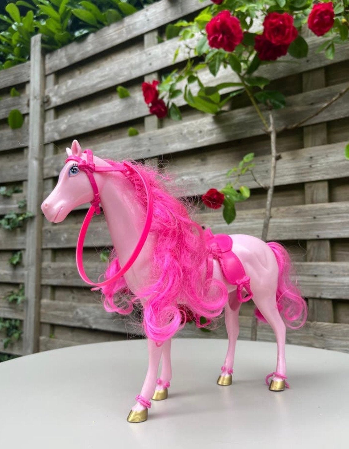 Prachtig roze speelgoedpaard met felroze manen en staart, Ophalen of Verzenden, Nieuw, Meisje