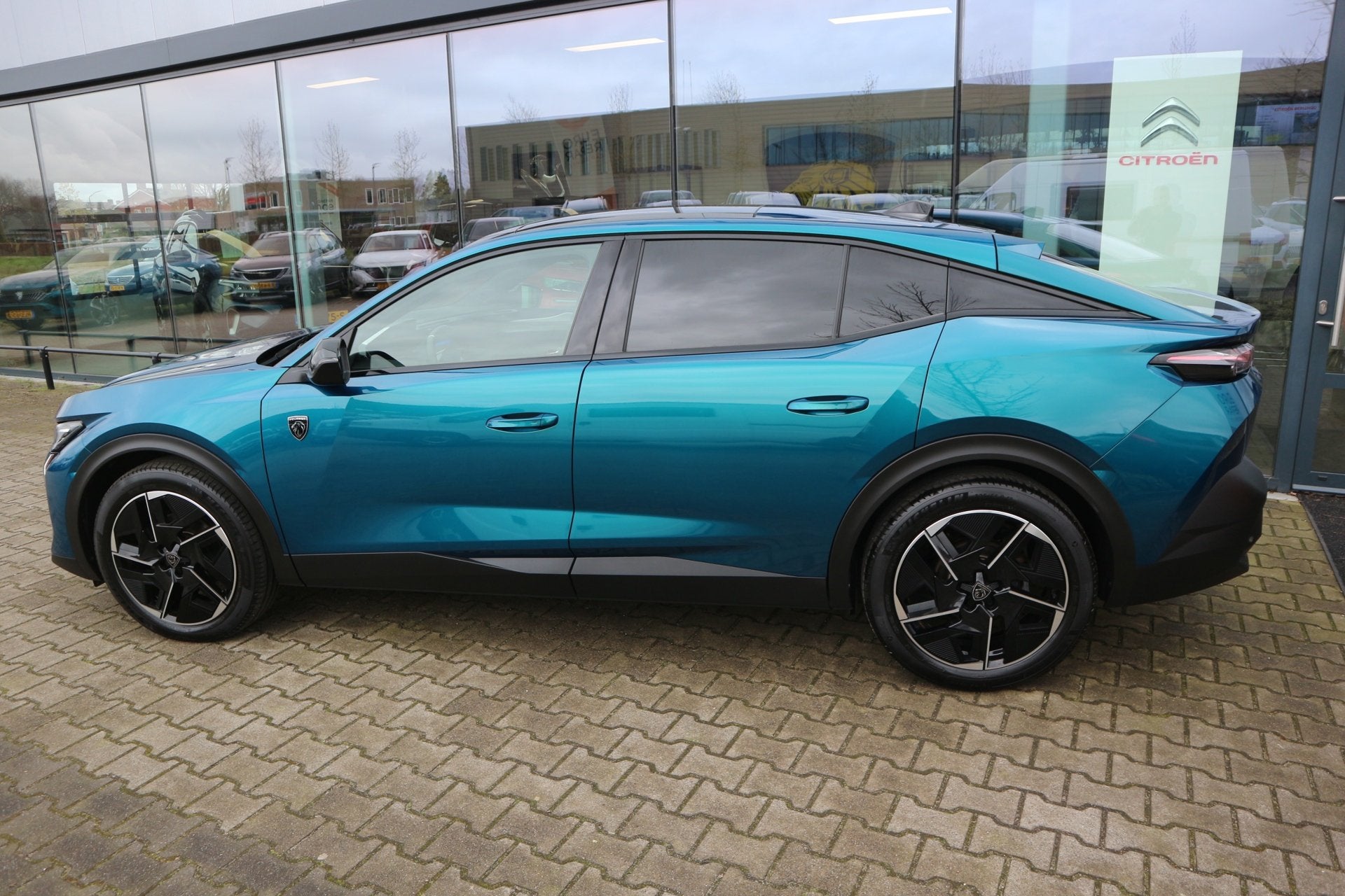 Peugeot 408 1.2 PureTech GT 130 AUTOMAAT NAVI CAMERA PANORAM, Gebruikt, 1199 cc, Blauw, 3 cilinders
