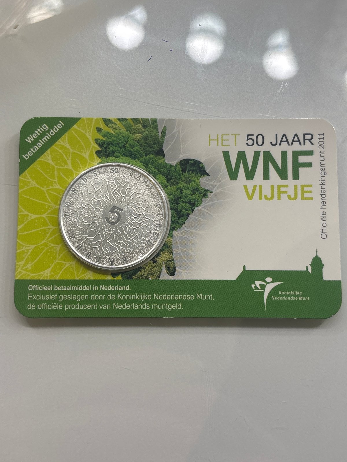 WNF 50 Jaar Vijfje - Zwaar Verzilverde €5 Munt 2011, Postzegels en Munten, Munten | Nederland, Ophalen, Koningin Beatrix, Overige waardes