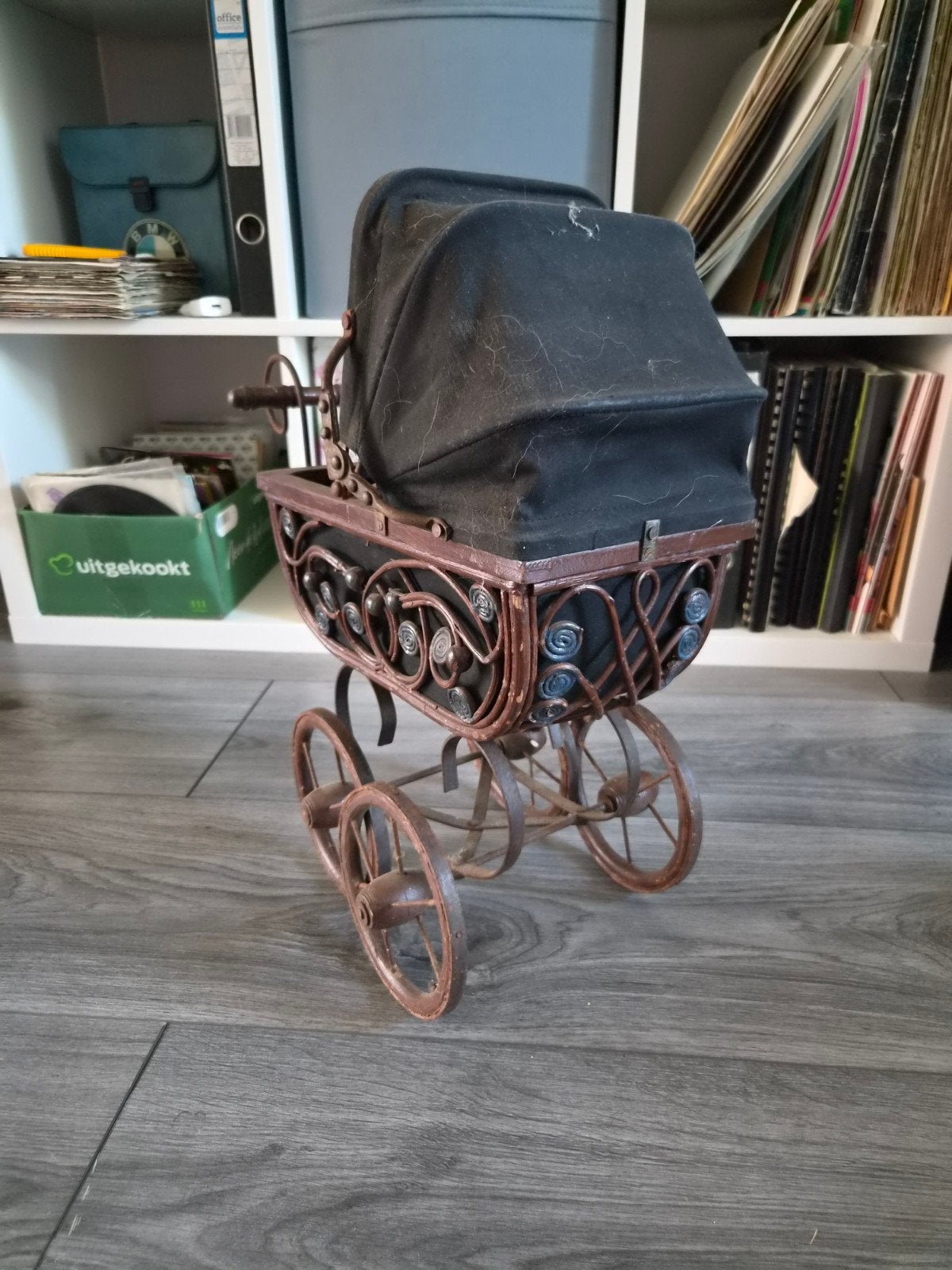 Poppenwagen  antiek / Kinderwagen  / klein, Ophalen of Verzenden