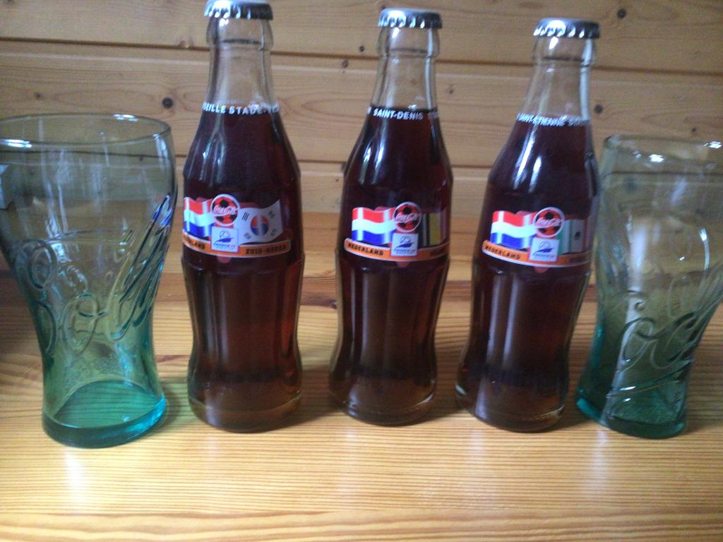 Voetbal verzameling coca cola flesjes voetbal 1998, Ophalen of Verzenden, Nieuw, Buitenlandse clubs, Overige typen