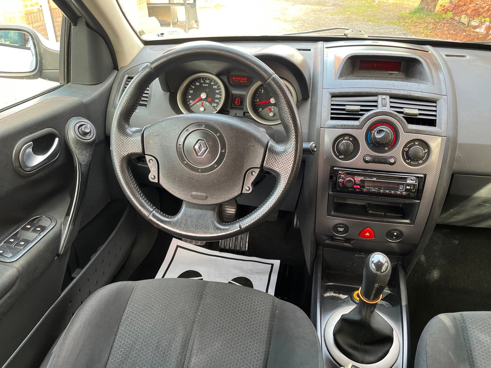 Foto 13 van Renault Mégane Grand Tour 1.6-16V Expression Basis|APK|RIJD