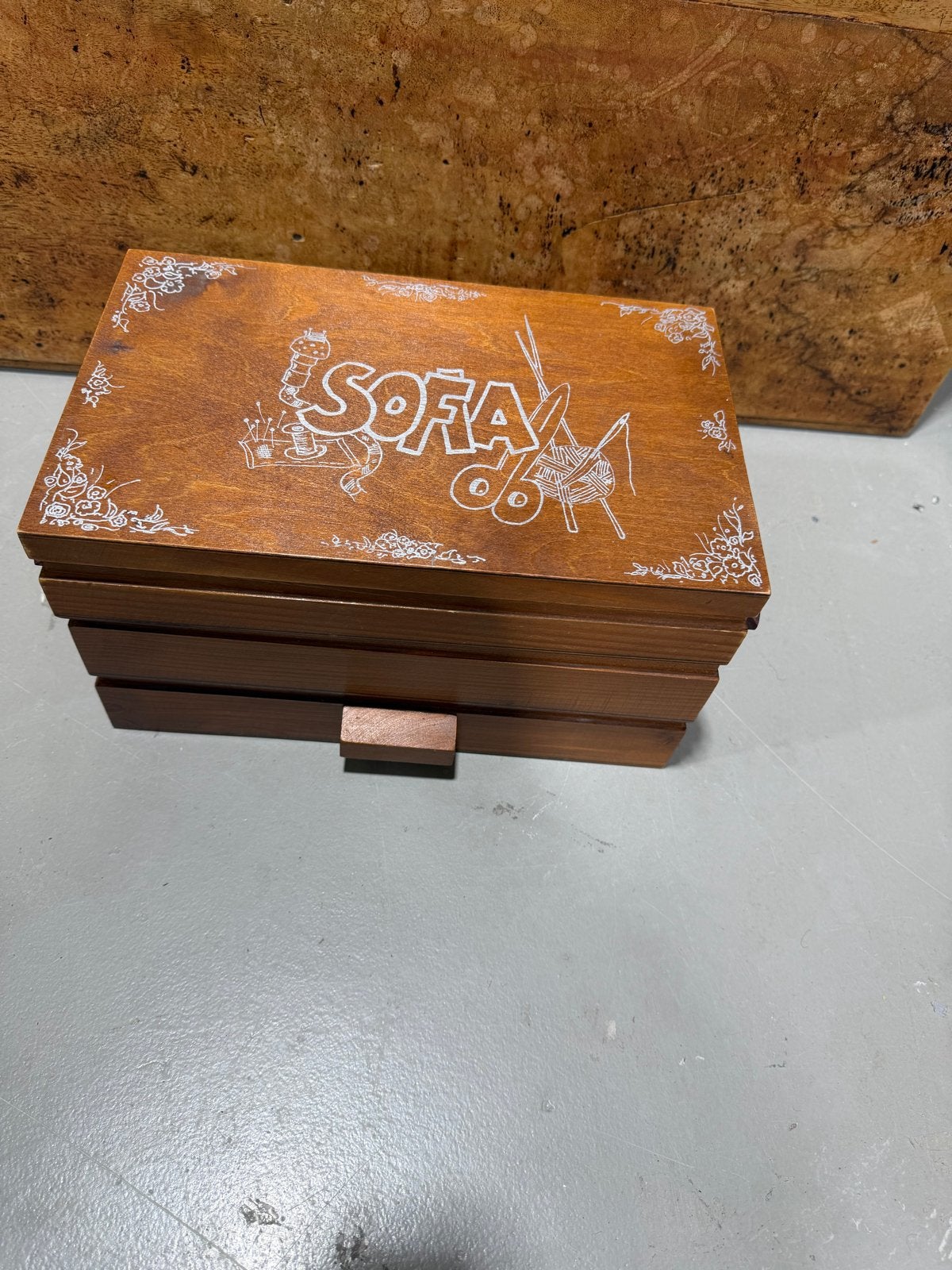 Houten Naaidoos 'Sofa' met 3 Lagen - Vintage Stijl, Ophalen of Verzenden, Gebruikt, Overige typen
