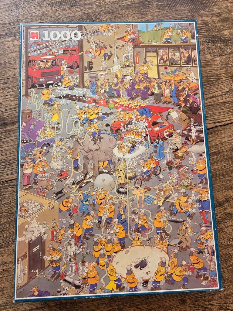 Puzzel Jan van Haasteren- Brandweer- min 2 stukjes, Hobby en Vrije tijd, Denksport en Puzzels, Ophalen of Verzenden, 500 t/m 1500 stukjes