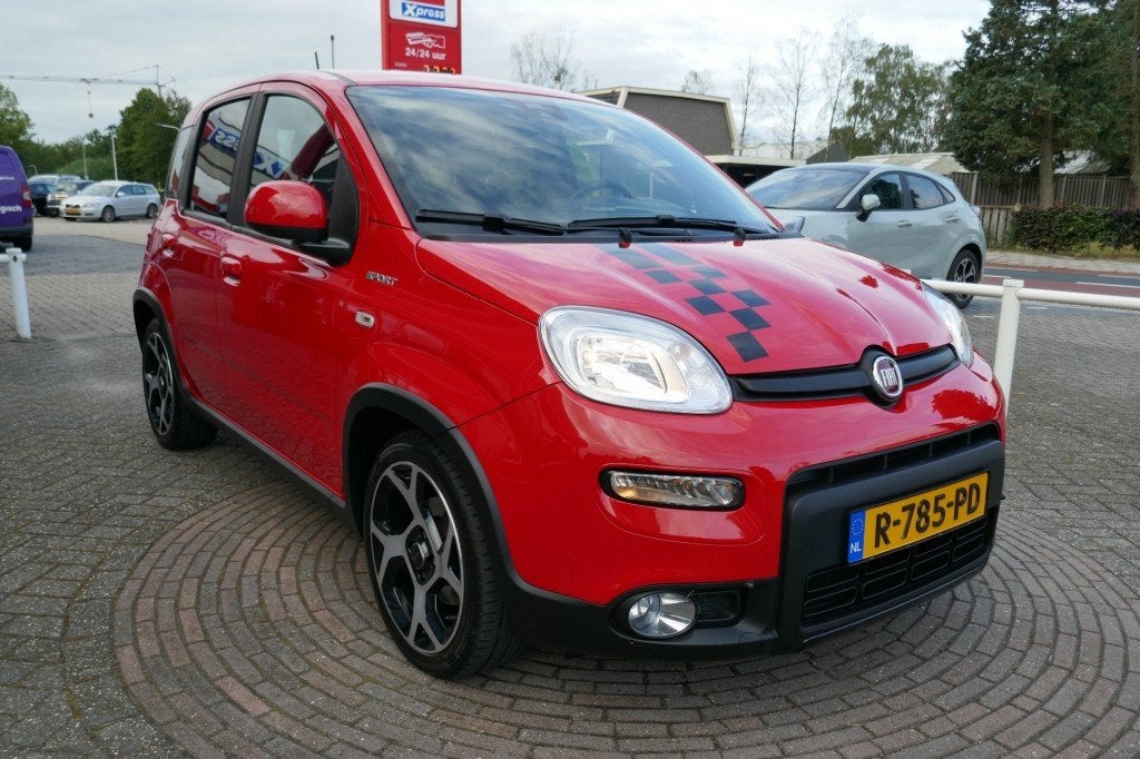 Fiat PANDA 1.0 HYBRID SPORT  WINTERPAKKET/APPLE CARPLAY/CRUI, Huisgarantie, Panda, Met garantie (alle), 4 stoelen